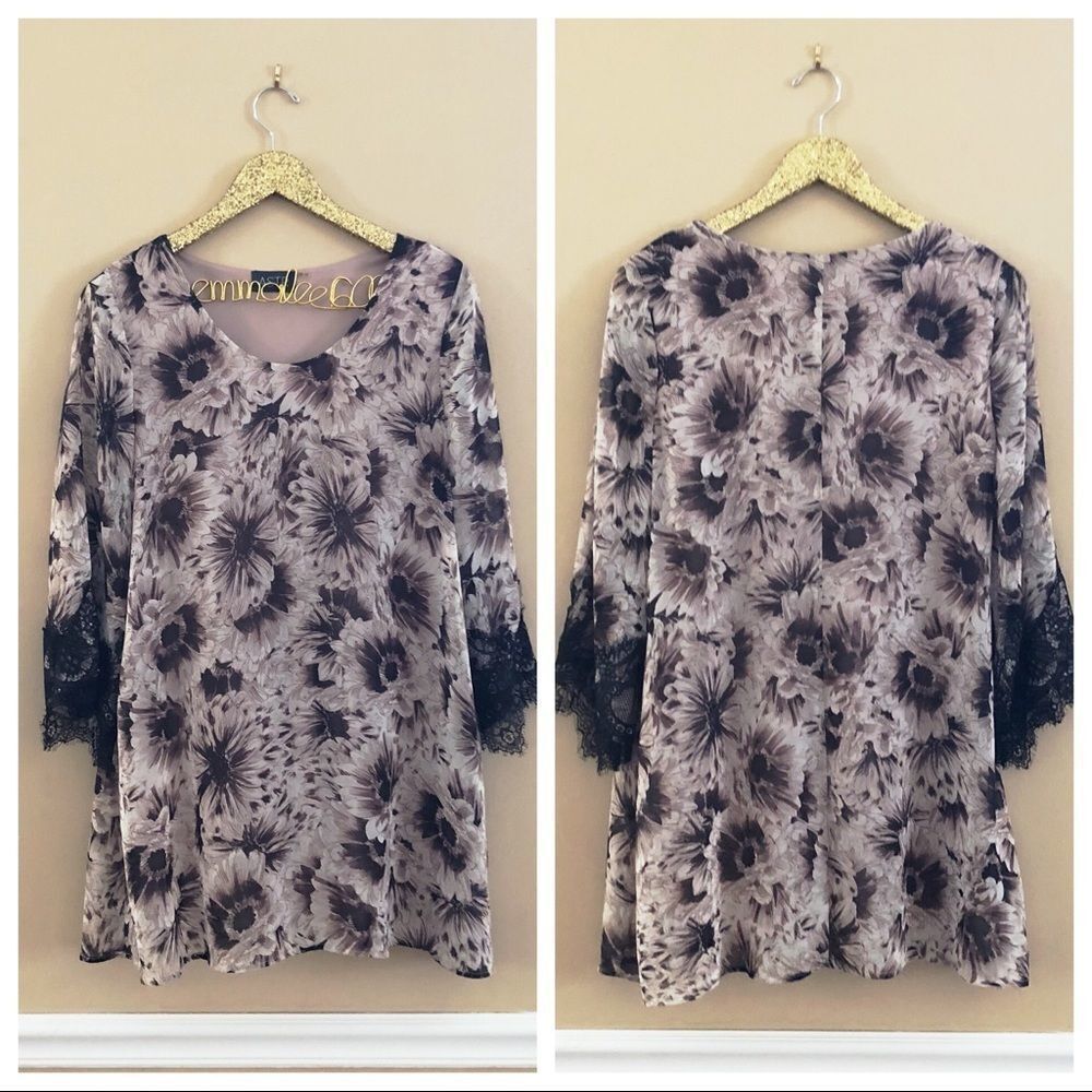 ASTR The Label Floral Lace Sleeve Shift Dress
